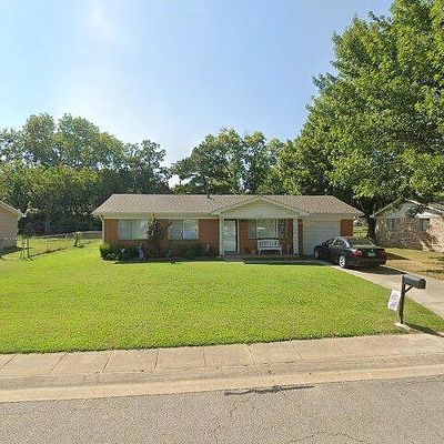 8200 Colony Ln, Fort Smith, AR 72908