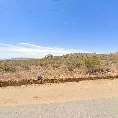 8200 Backus Rd, Mojave, CA 93501