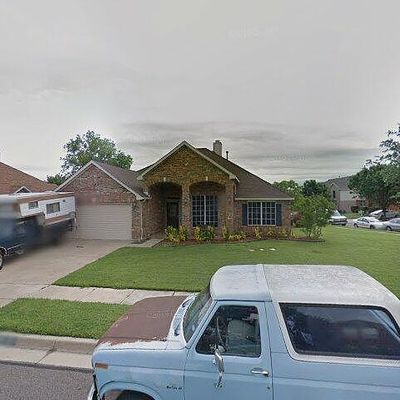 8203 Ithaca Dr, Arlington, TX 76002