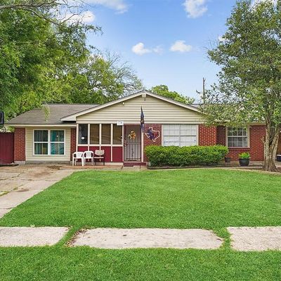 8205 Avenell Rd, Houston, TX 77034