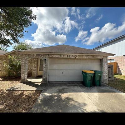 8206 Grimchester, Converse, TX 78109