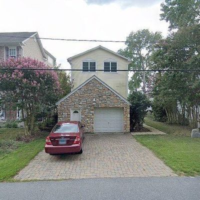 8206 Riverside Dr, Pasadena, MD 21122