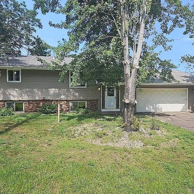 8207 Fawn Lake Dr Ne, Stacy, MN 55079