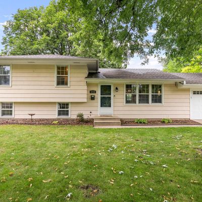 8208 Beard Rd, Minneapolis, MN 55431