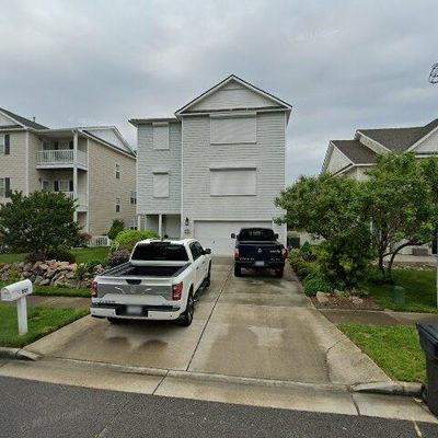 821 Arctic Ave, Virginia Beach, VA 23451