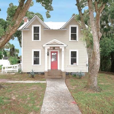 821 E Lemon Ave, Eustis, FL 32726