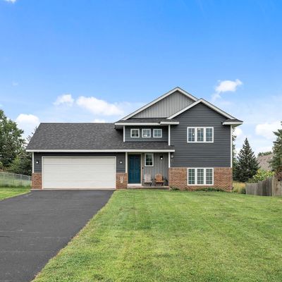 821 Isanti Pkwy Nw, Isanti, MN 55040