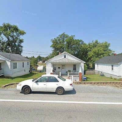 821 Jefferson Ave, Charles Town, WV 25414