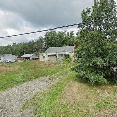 821 Hunker Lumber Rd, Hunker, PA 15639