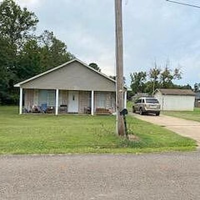 821 N Hillcrest St, Clarksville, AR 72830