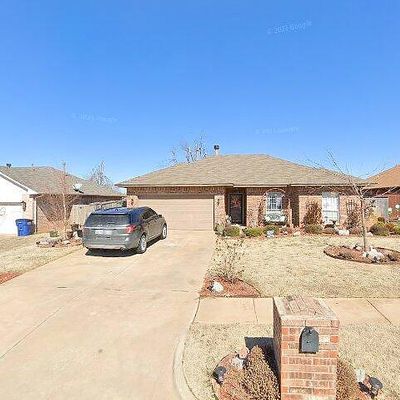 821 W Dowden Dr, Mustang, OK 73064