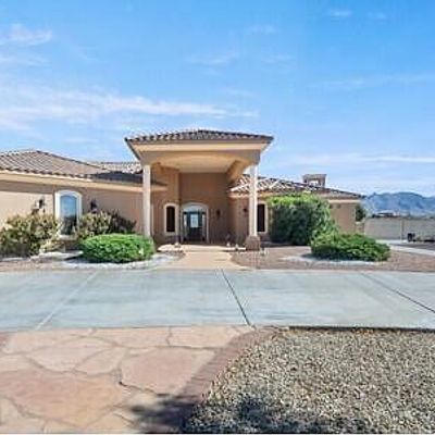 8210 Dripping Springs Rd, Las Cruces, NM 88011