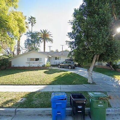 8210 Rudnick Ave, Canoga Park, CA 91304