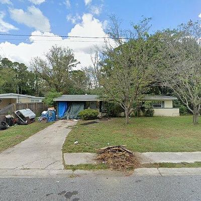 8211 Joffre Dr, Jacksonville, FL 32210