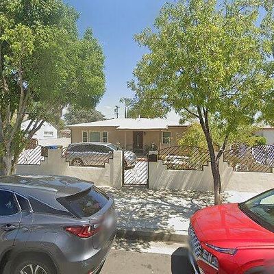 8212 Shadyglade Ave, North Hollywood, CA 91605