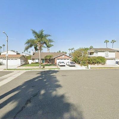 8216 Pawtucket Dr, Huntington Beach, CA 92646