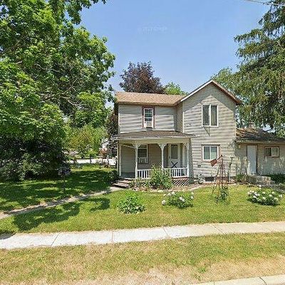 822 8 Th Ave, Union Grove, WI 53182