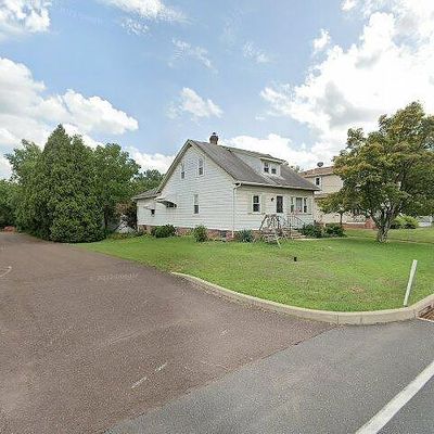 822 N Lewis Rd, Royersford, PA 19468