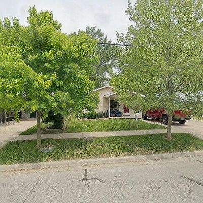 822 Strawberry St, Dundee, MI 48131