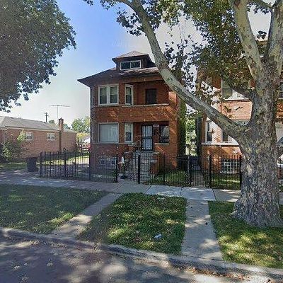 8220 S Escanaba Ave, Chicago, IL 60617