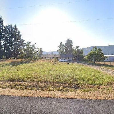 82277 Davisson Rd, Creswell, OR 97426