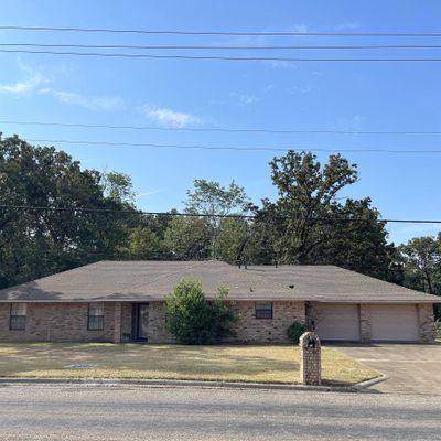 823 W Pecan St, Mount Pleasant, TX 75455