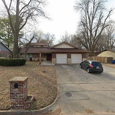 8232 S College Pl, Tulsa, OK 74137