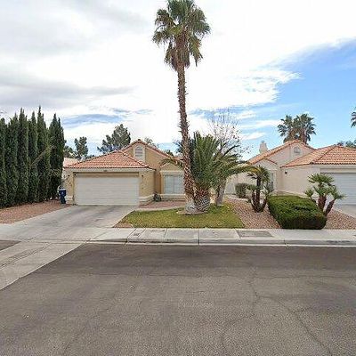 8233 Ogee Dr, Las Vegas, NV 89145