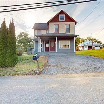 8234 Rextown Rd, Slatington, PA 18080