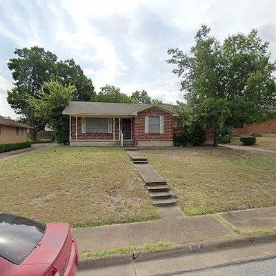 824 Ray Andra Dr, Desoto, TX 75115