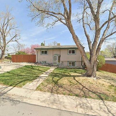 824 S Queen Way, Lakewood, CO 80226