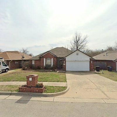 824 Se 38 Th St, Moore, OK 73160