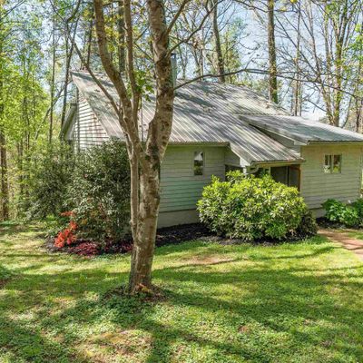 825 Daylilly Dr, Inman, SC 29349