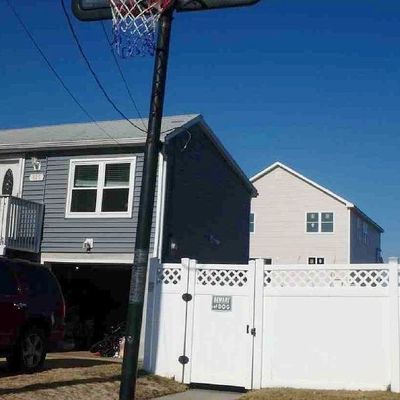 825 Lorillard Ave, Union Beach, NJ 07735