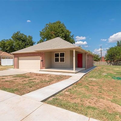 825 Oak Ave, Yukon, OK 73099