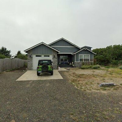 825 Ocean Shores Blvd Sw, Ocean Shores, WA 98569