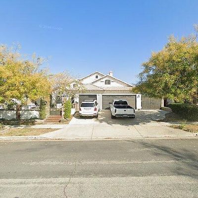 825 Sugar Maple Ln, Corona, CA 92881