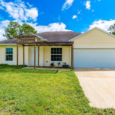 8256 104 Th Ct, Vero Beach, FL 32967