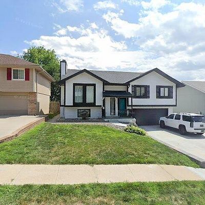 8265 Read St, Omaha, NE 68122