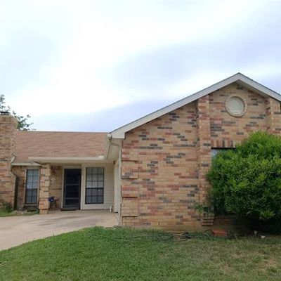 7516 Arbor Dr, Fort Worth, TX 76123