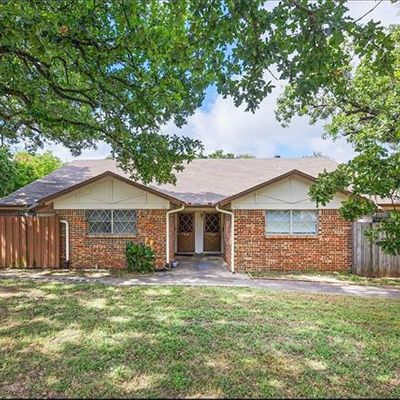 764 E Pecan St, Hurst, TX 76053