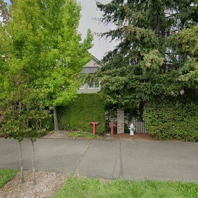 7660 N Mercer Way, Mercer Island, WA 98040