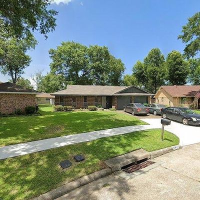 8475 Claiborne St, Houston, TX 77078