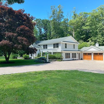 85 Totoket Rd, Branford, CT 06405