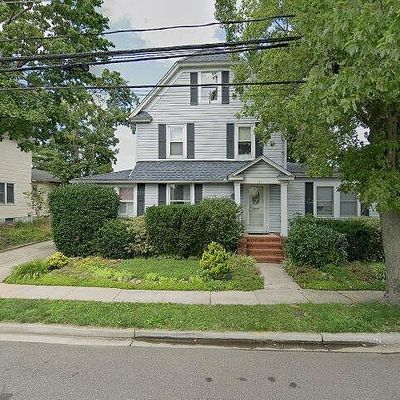 85 Walnut St, Lynbrook, NY 11563