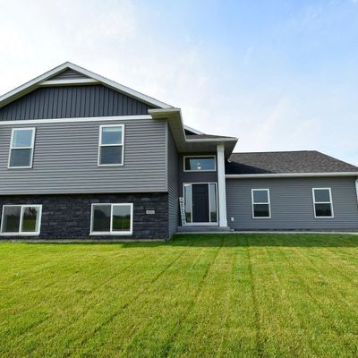 850 9 Th St, Wanamingo, MN 55983