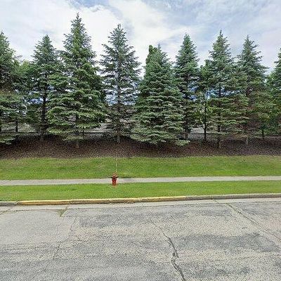 850 Evergreen Dr #5, Hartford, WI 53027