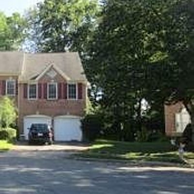 8509 Newtowne Ct, Lorton, VA 22079