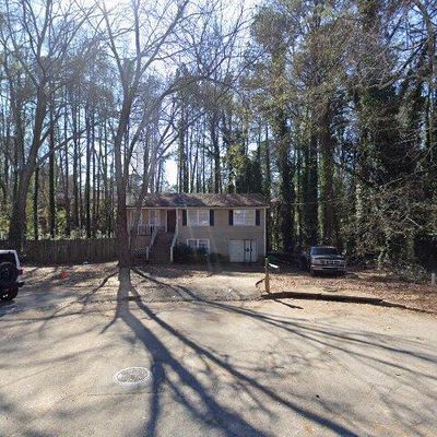 852 Betty Ln, Stone Mountain, GA 30083