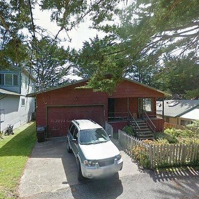 852 Linda Vista St, Moss Beach, CA 94038